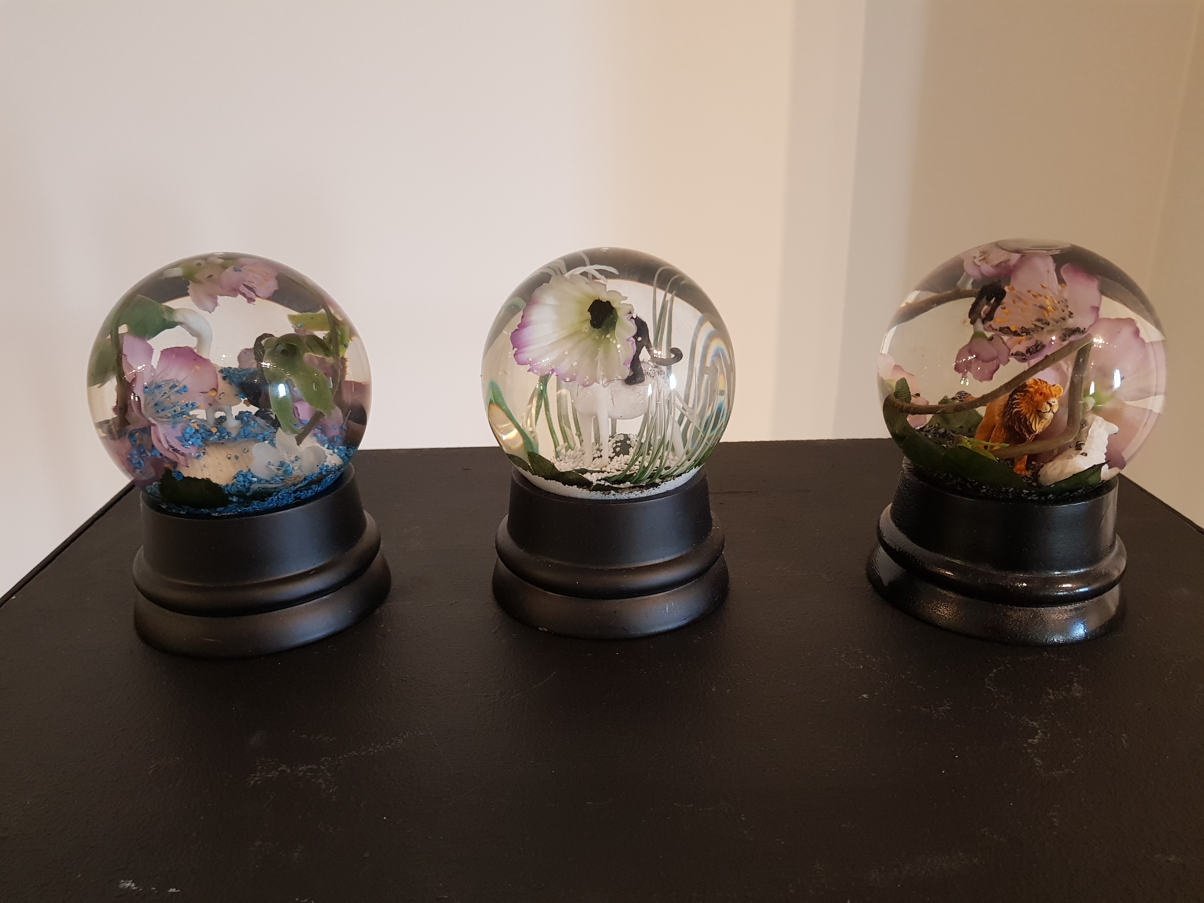 Anu Haapanen, Ihan tossa, Pietarsaaren taidemuseon Tupakkamakasiini, 2021. Oracles, Lookout, Eden.