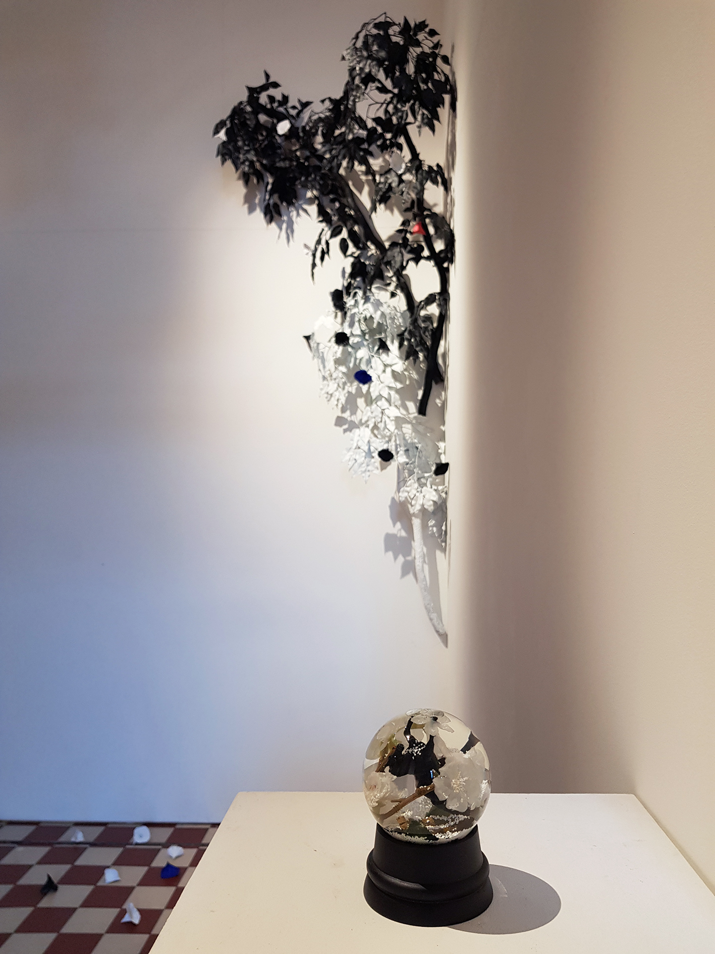 Anu Haapanen, Liminal Gardens, Galleria Huuto, 2021. Vanitas IV and Bloom.